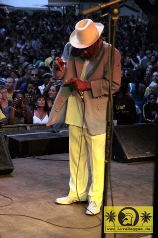 U. Roy (Jam) 16. Reggae Jam Festival - Bersenbrueck 01. August 2010 (15).JPG